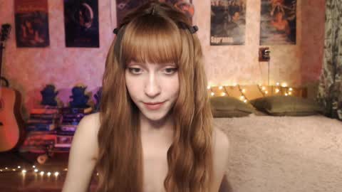 ellie_friendly online show from December 3, 1:15 pm