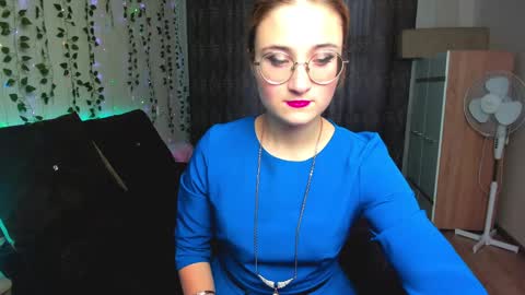 elsa_hot_here online show from November 22, 9:14 am