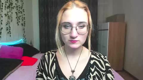 elsa_hot_here online show from December 23, 2:47 am