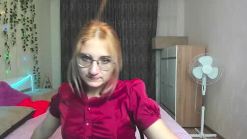 elsa_hot_here online show from December 12, 2:52 am