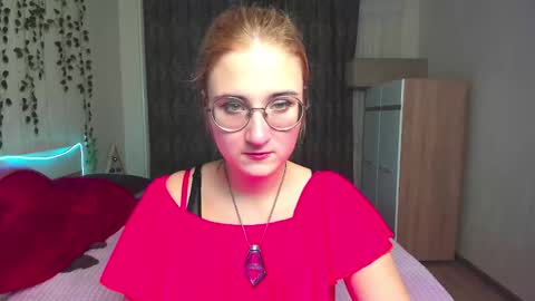 elsa_hot_here online show from December 19, 3:01 am