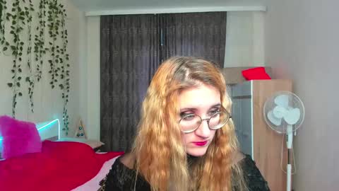 elsa_hot_here online show from December 2, 8:55 am