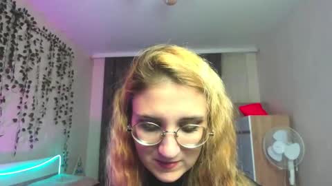 elsa_hot_here online show from November 30, 2:05 am