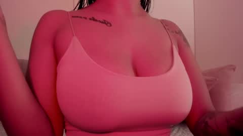 Emilia Big Boobs online show from December 31, 1:29 pm