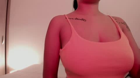 Emilia Big Boobs online show from December 29, 3:50 pm