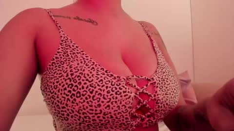 Emilia Big Boobs online show from December 7, 1:01 pm