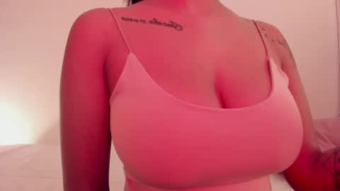 Emilia Big Boobs online show from December 15, 7:03 pm