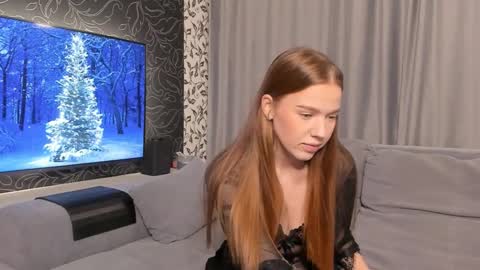 EmilyPirson online show from December 19, 9:14 pm