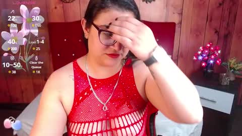 emilly_stones_ online show from December 9, 2:56 pm