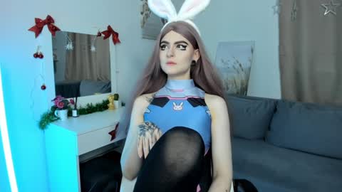 emily_moooree online show from January 6, 4:11 am