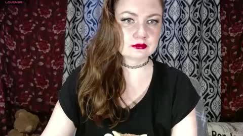 EmilyDoth online show from December 25, 7:26 am