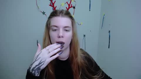 Emily online show from December 25, 7:37 am