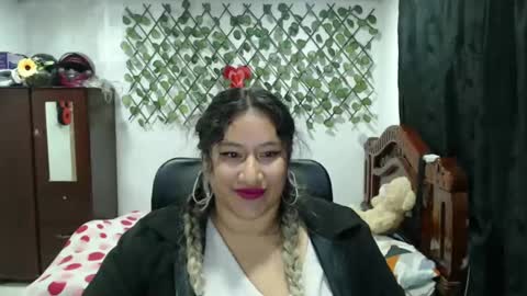 Emily Cortez online show from November 25, 1:33 am