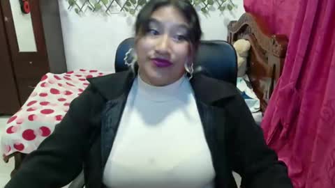 Emily Cortez online show from November 28, 11:57 pm