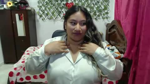 Emily Cortez online show from November 26, 11:57 pm