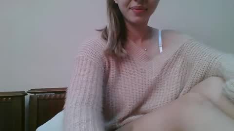 emma_991 online show from December 25, 9:14 am