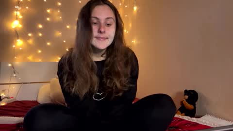 emma_just online show from December 16, 2:11 pm