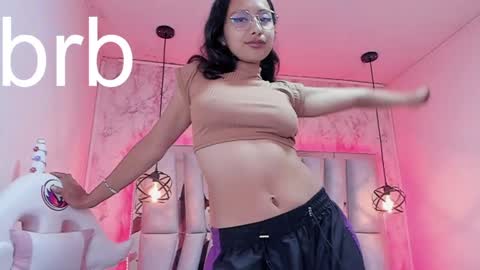 emma_naughty06 online show from December 26, 11:46 am