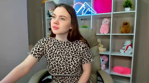 Emma online show from February 11, 1:31 am