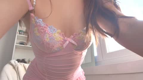 Emma Rose  online show from November 12, 4:37 pm