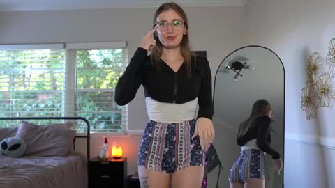 Emma Ruby online show from December 7, 5:53 pm