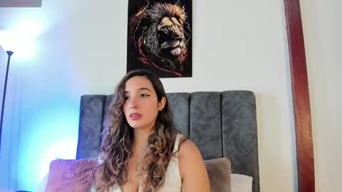 emmamiller_01 online show from January 4, 1:26 pm