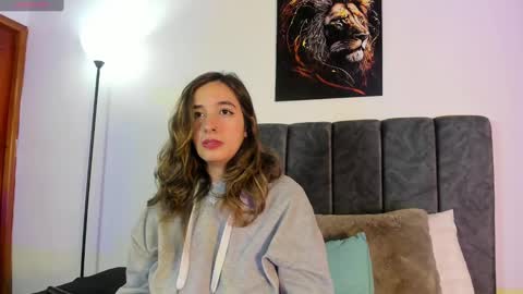 emmamiller_01 online show from December 22, 11:29 am