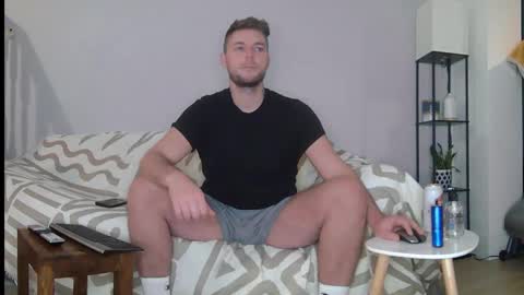 Englishladxxx online show from November 30, 1:22 am