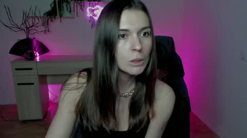 EricaPowers online show from December 23, 11:17 am