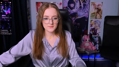 erin_satisfaction online show from December 14, 10:06 pm