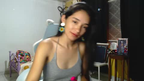 erina_1 online show from December 17, 3:01 am