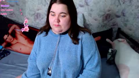 estelle_hicks online show from December 9, 6:43 pm