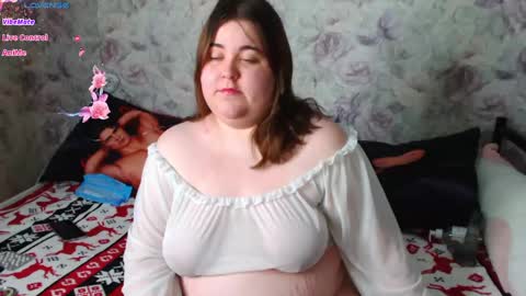 estelle_hicks online show from December 18, 6:34 pm