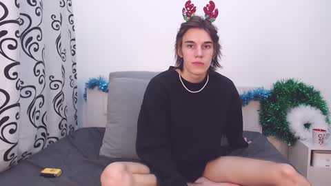 Ethan online show from December 24, 7:59 pm