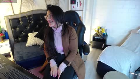 Eva Notty  online show from January 16, 1:02 pm