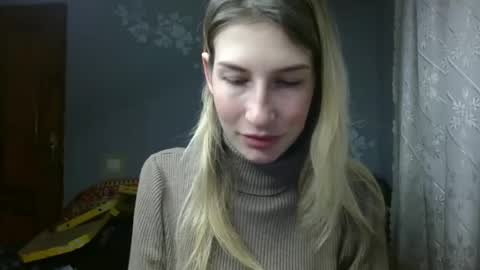 evelyn_21_m online show from December 21, 11:02 pm