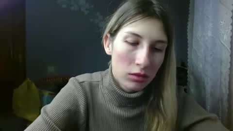 evelyn_21_m online show from January 9, 12:17 pm