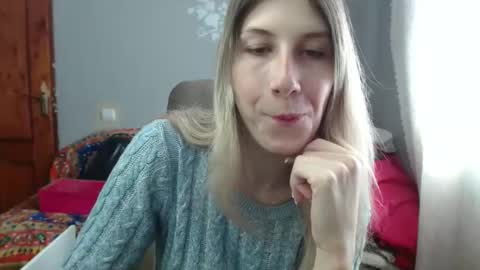 evelyn_21_m online show from January 20, 11:25 am