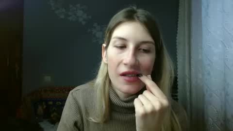 evelyn_21_m online show from January 7, 12:37 pm