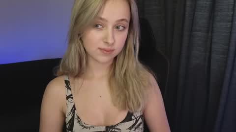 Chloe  next stream  3 online show from December 3, 5:08 am