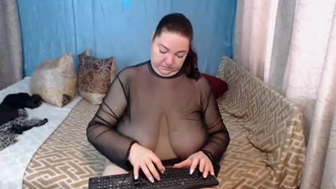 frau_becky online show from December 17, 7:31 am