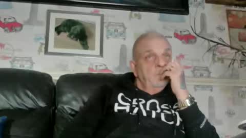 fuckdog371666 online show from December 22, 4:43 pm