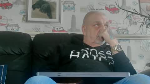 fuckdog371666 online show from December 15, 2:01 pm