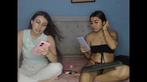 Caroline and Gaby online show from December 3, 3:55 am