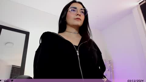 Gigi Meow online show from December 3, 2:41 pm