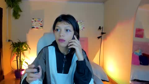 gimena_gonzales online show from December 18, 11:43 am