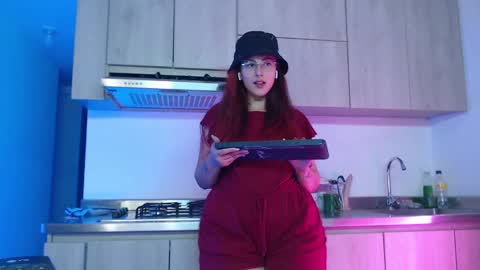 goddess_allison online show from November 18, 5:00 am