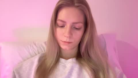 Alli online show from November 12, 3:43 pm