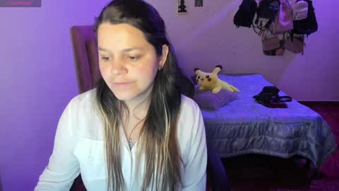 Hello Im Julieta Im 25 years old welcome to my room have fun and be happy. online show from January 2, 3:05 am