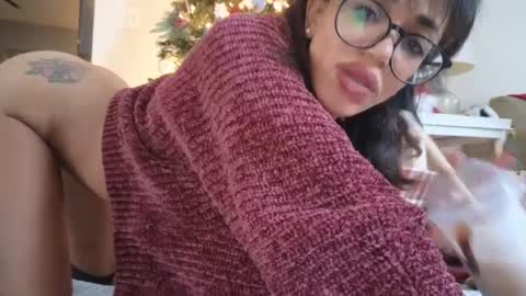 hailey_love_ online show from December 4, 4:35 pm